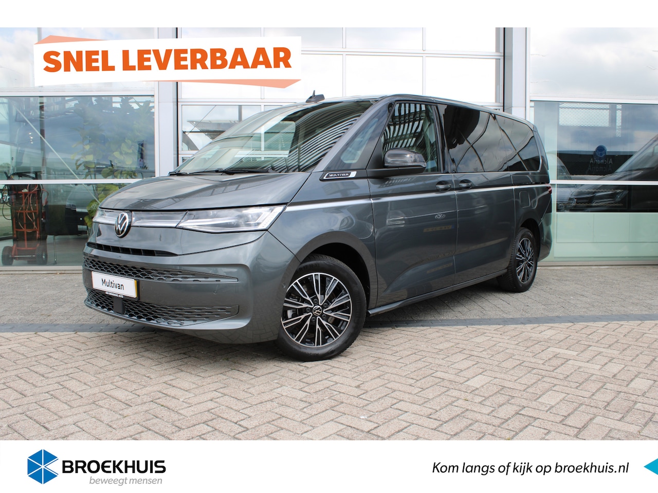 Volkswagen Multivan - eHybrid | Style | 150 PK | L2 | Trekhaak | Navi | Standkachel | Elektrische Schuifdeuren | - AutoWereld.nl