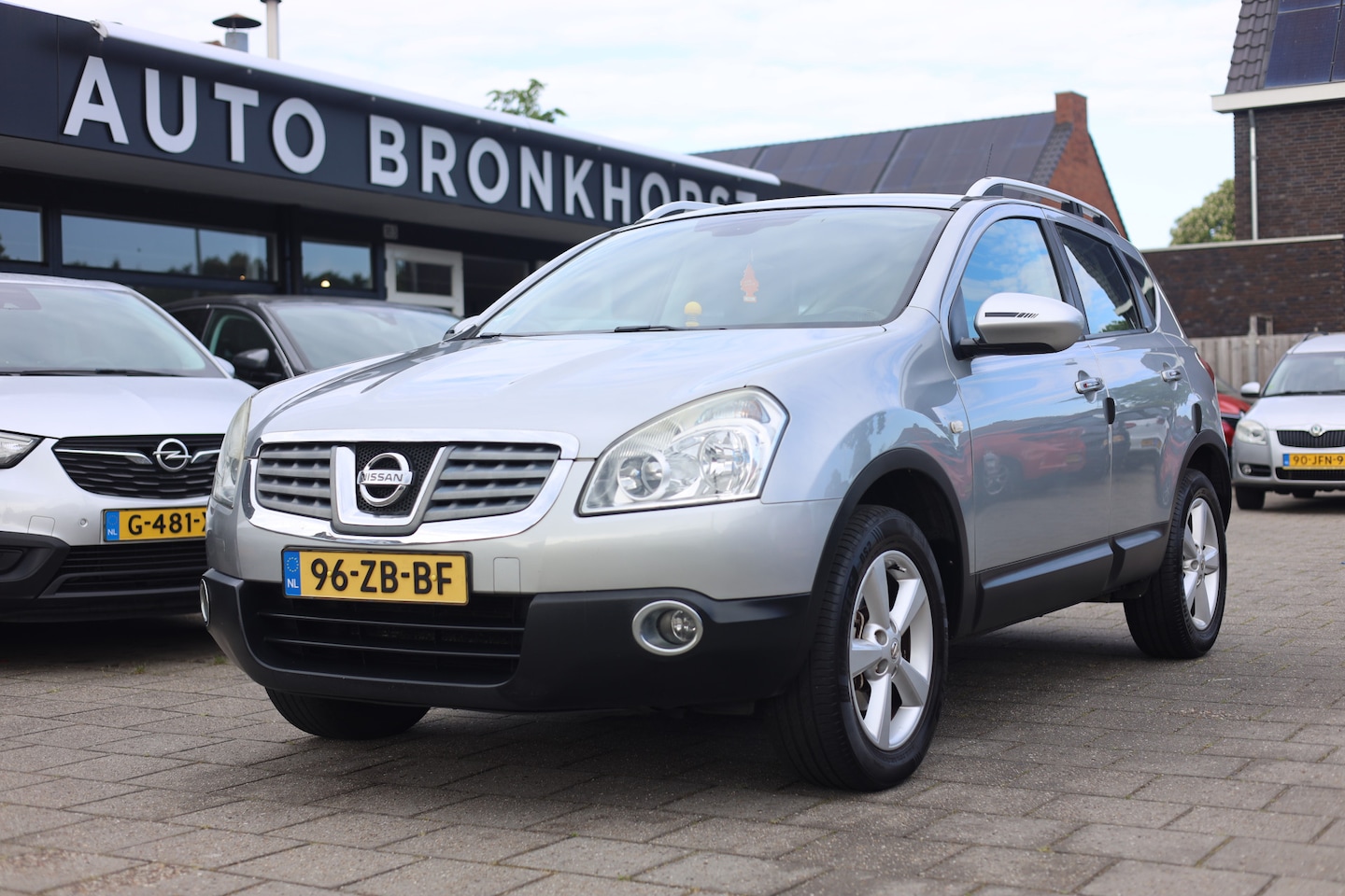 Nissan Qashqai - 2.0 TEKNA | NAVI | CLIMA | CRUISE | TREKHAAK - AutoWereld.nl