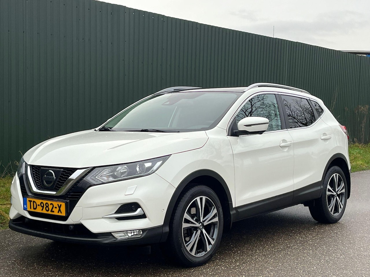 Nissan Qashqai - 1.2 N-Connecta ACC 360 camera PANO - AutoWereld.nl