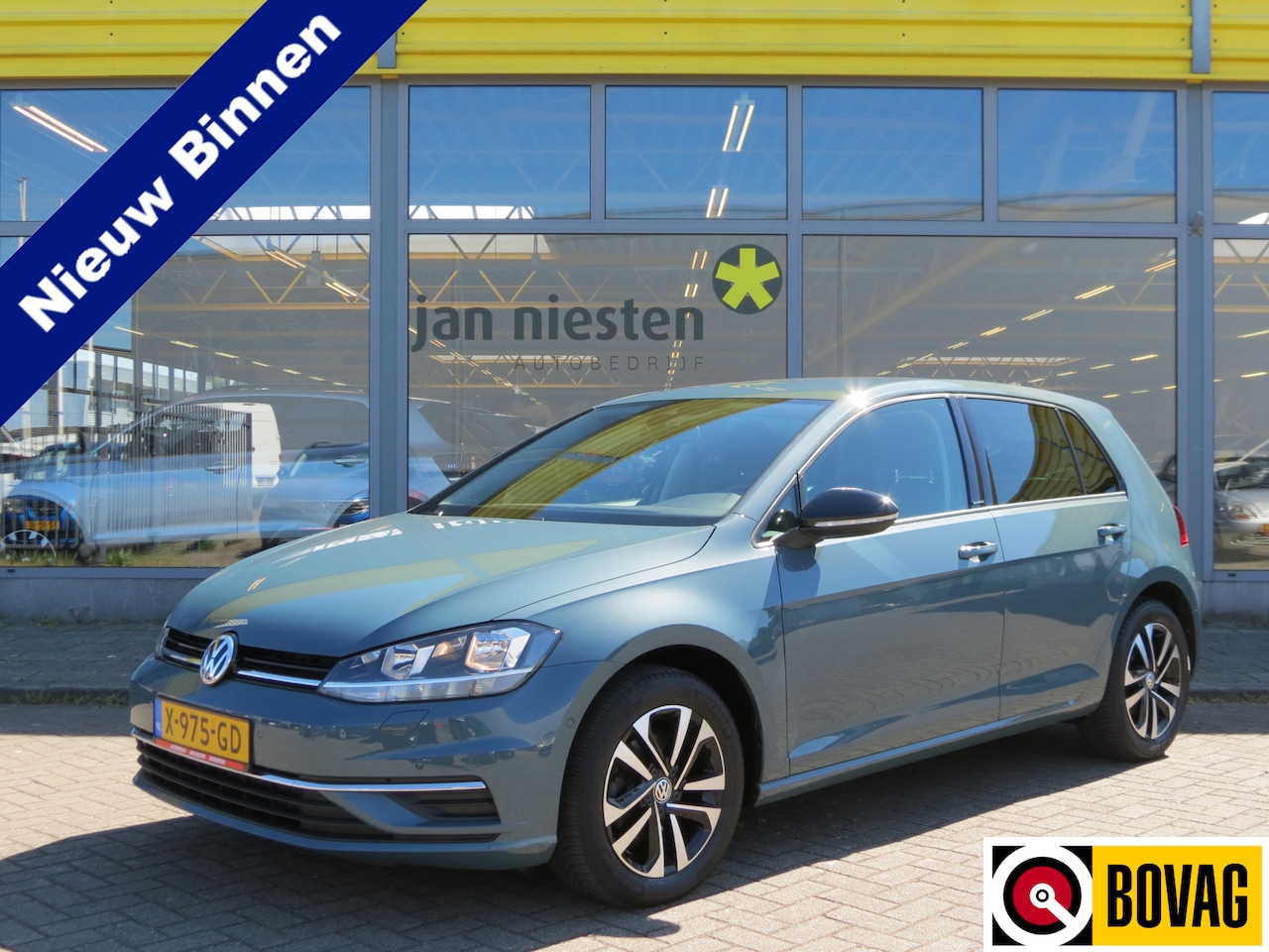 Volkswagen Golf - 1.0 TSI Comfortline -115pk- Automaat | Camera | Dodehoek sensor | Navi | Stoelverwarming | - AutoWereld.nl