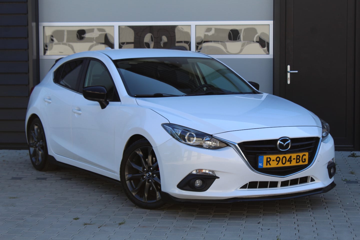 Mazda 3 - 2.0 TS 120Pk | Spoilerpakket | Parelmoer | Uniek - AutoWereld.nl