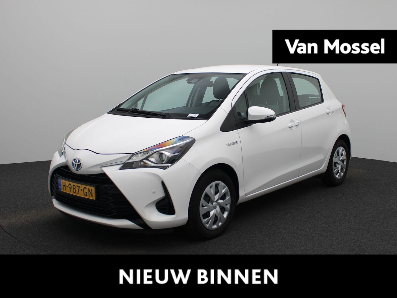 Toyota Yaris - 1.5 Hybrid Active | ACHTERUITRIJCAMERA | NAVIGATIE | CLIMATE CONTROL | CRUISE CONTROL | - AutoWereld.nl