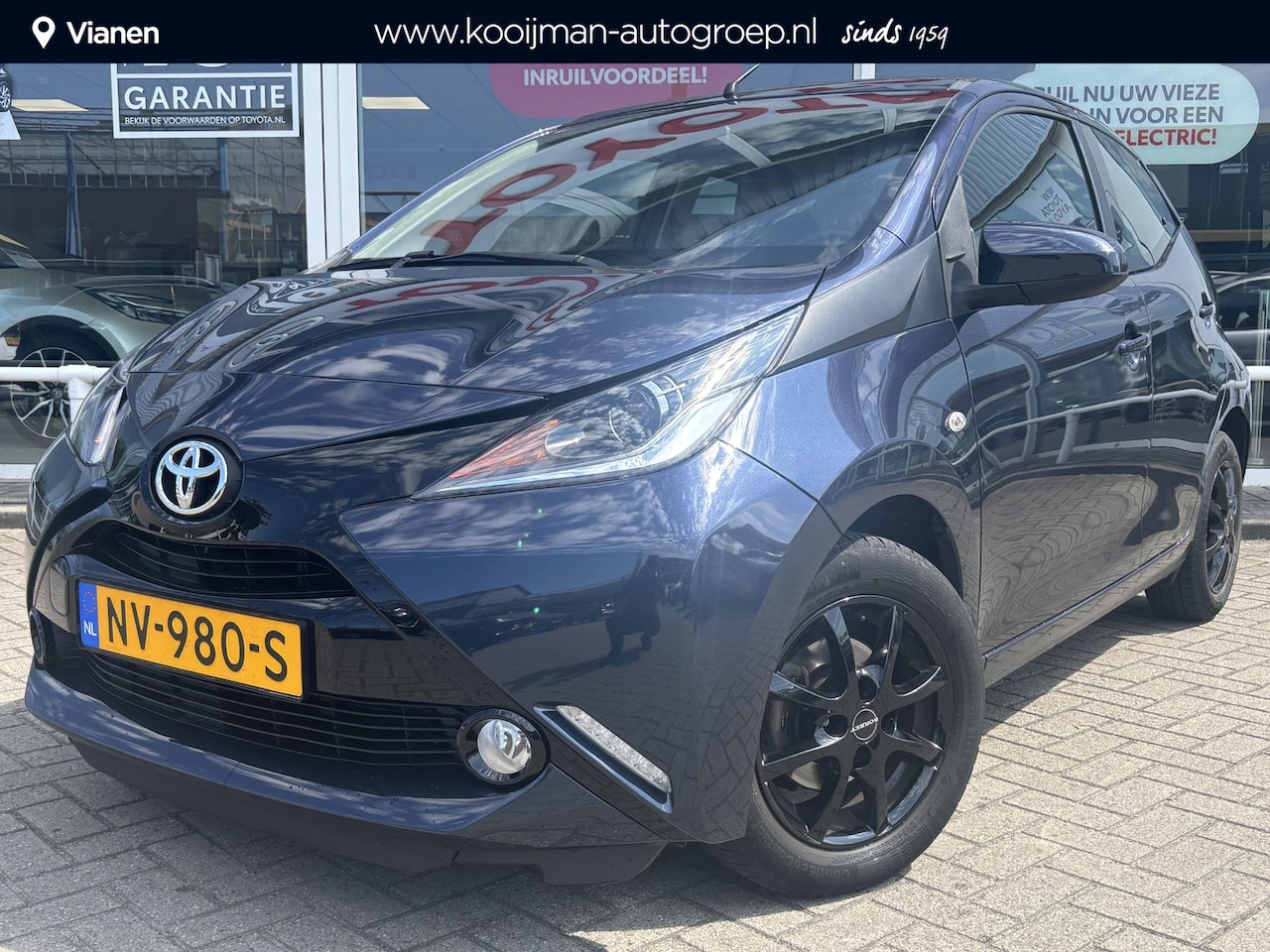 Toyota Aygo - 1.0 VVT-i x-wave SLECHTS 71.000KM, ZEER NETTE AUTO! - AutoWereld.nl