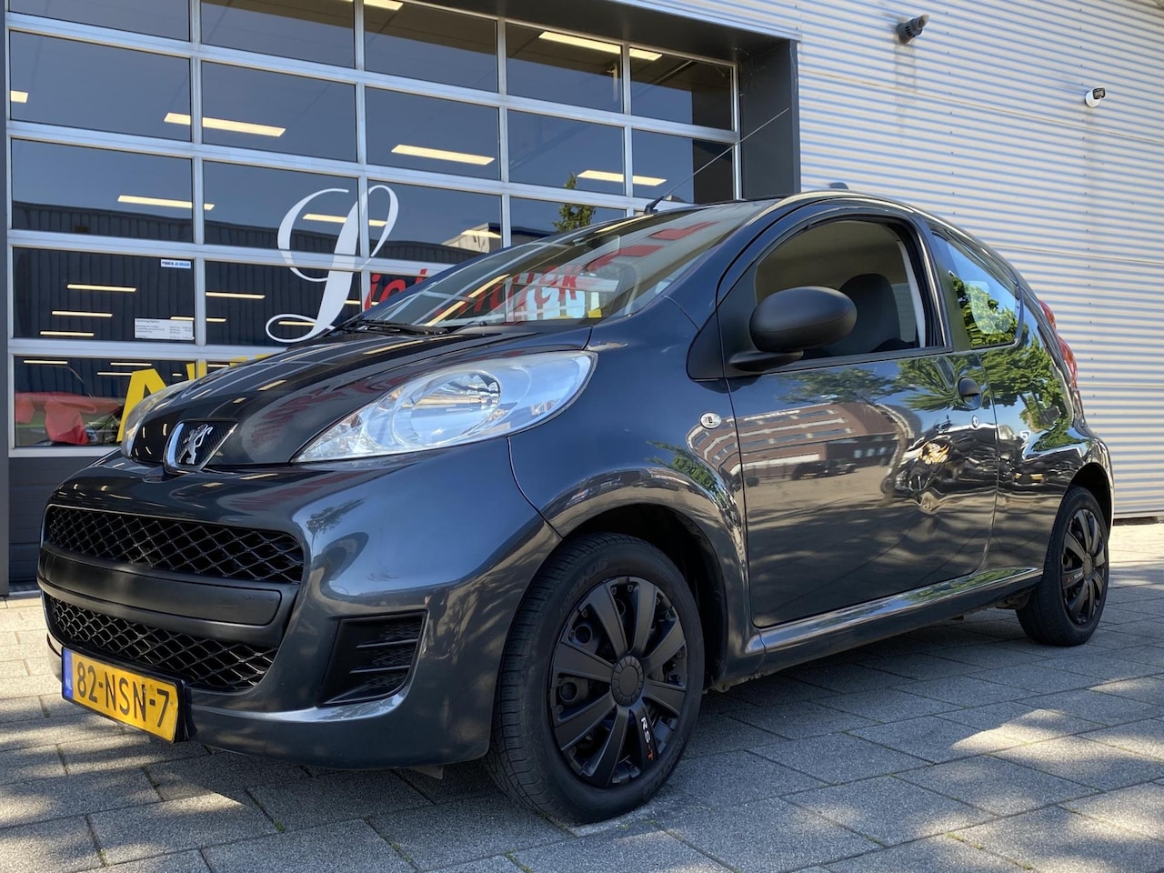 Peugeot 107 - 1.0-12V XR - Navigatie / Apple CarPlay I - AutoWereld.nl