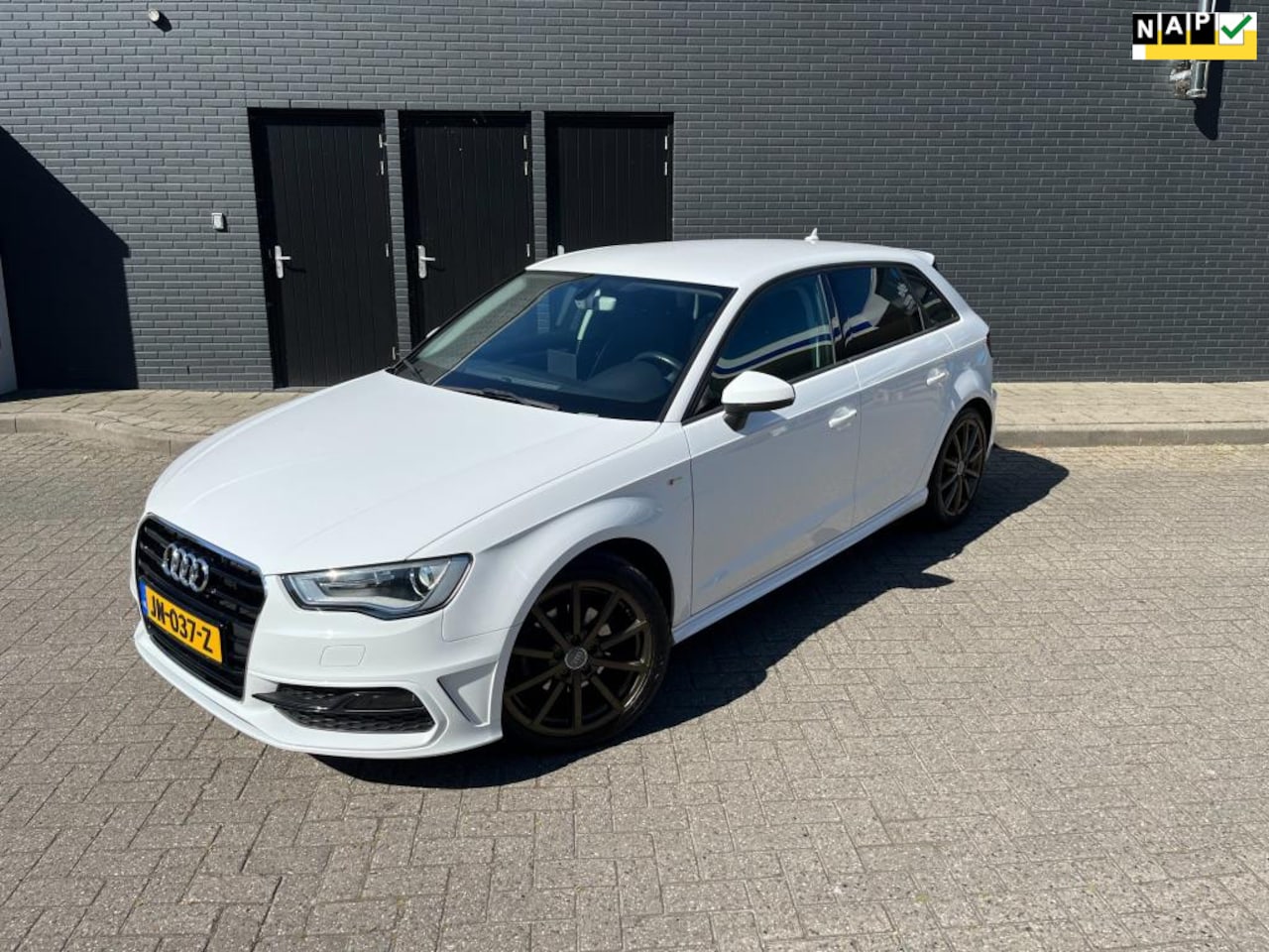 Audi A3 Sportback - 1.2 TFSI S-Line 18" Xenon Navi - AutoWereld.nl