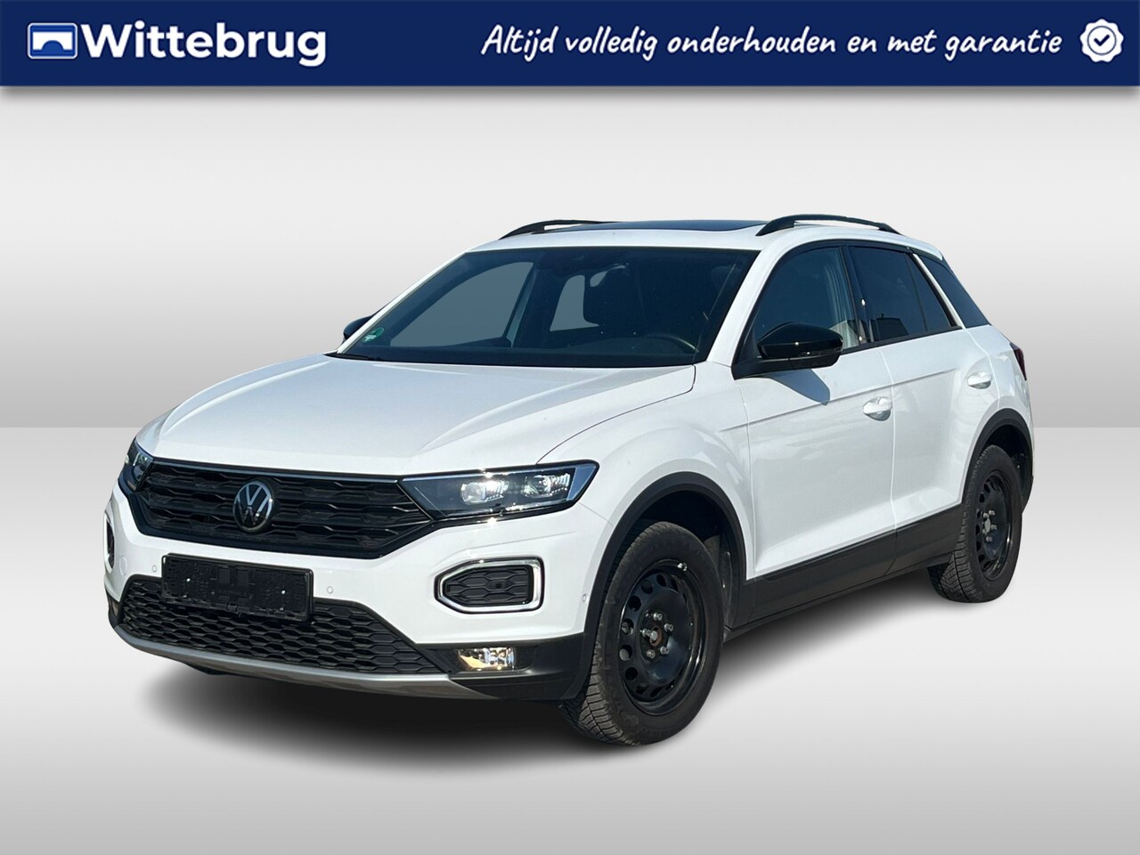 Volkswagen T-Roc - 1.5 TSI 150pk Sport Black Style DSG Automaat Trekhaak / Panoramadak / Keyless / Navigatie - AutoWereld.nl