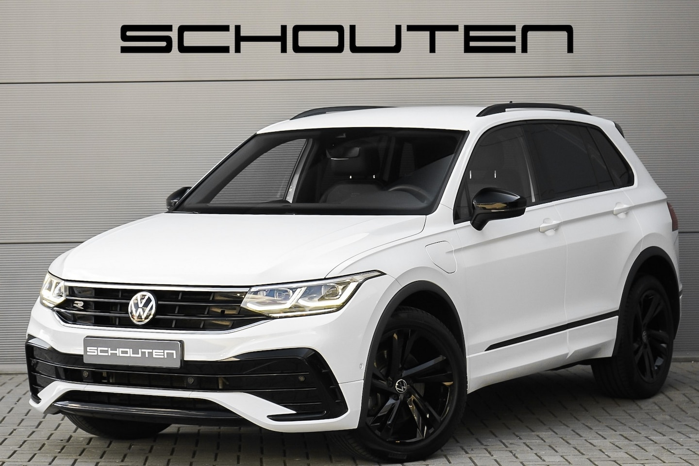 Volkswagen Tiguan - 1.4 TSI eHybrid R-Line Black Pack ACC Camera Elek. Trekhaak - AutoWereld.nl
