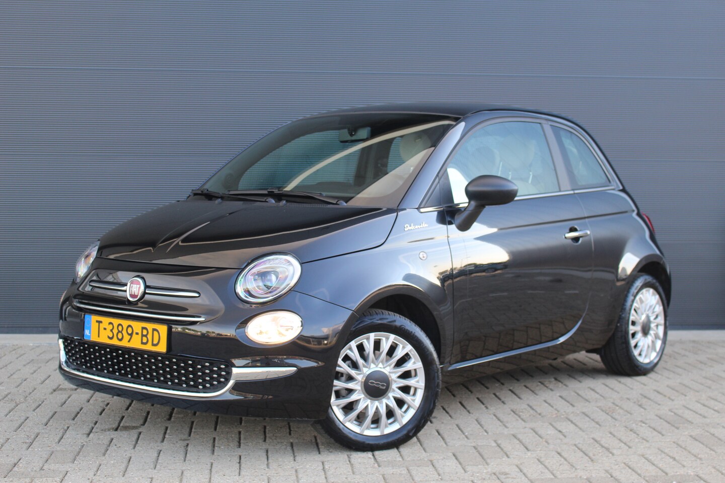 Fiat 500 - 1.0 Hybrid Dolcevita | Leder | Pano | Cruise | Carplay | Airco | LMV 15" | | Leder | Pano - AutoWereld.nl