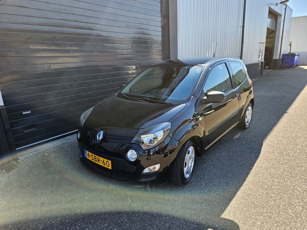Renault Twingo - 1.2 16V Parisienne 1.2 16V Parisienne - AutoWereld.nl