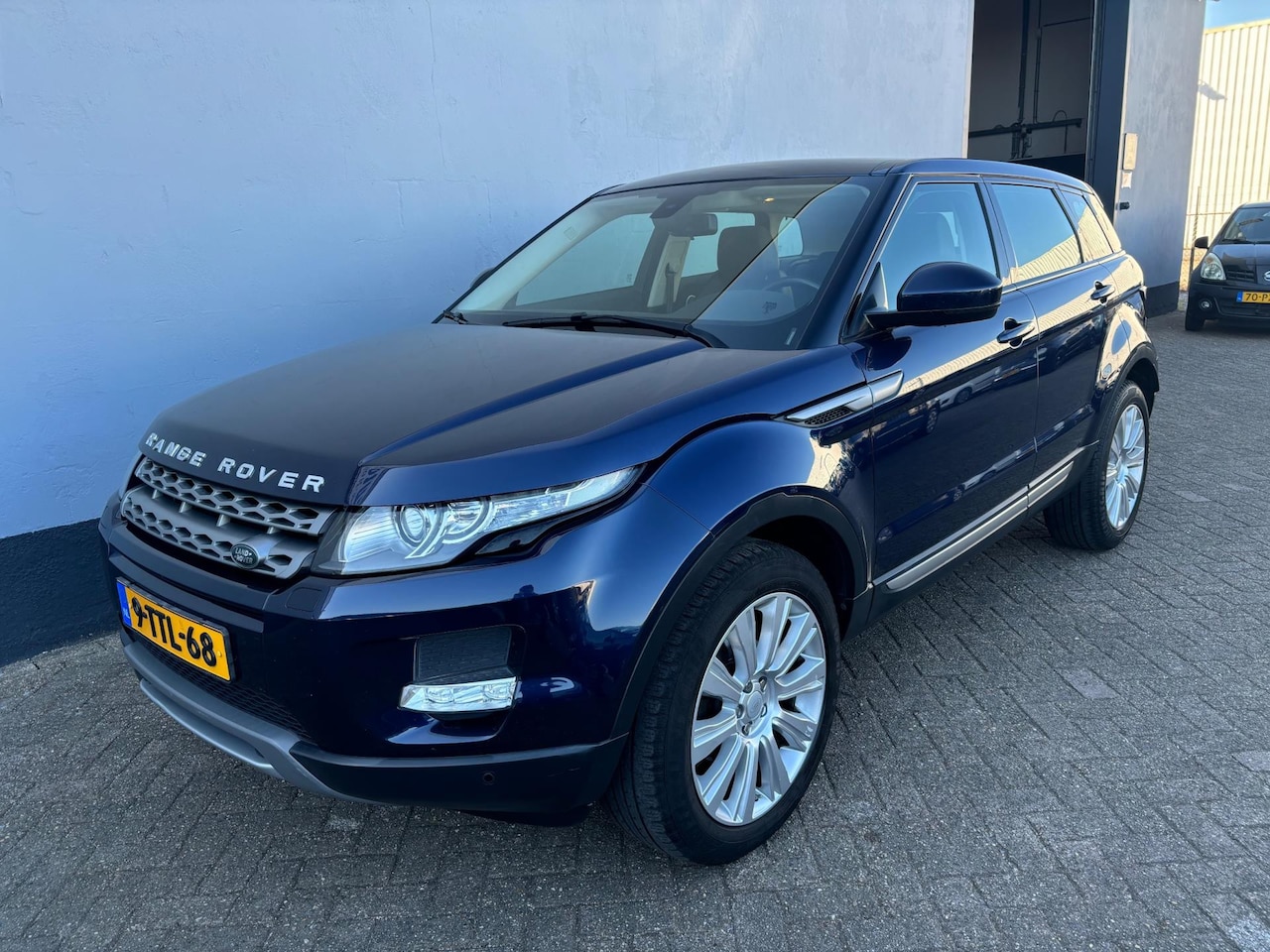 Land Rover Range Rover Evoque - 2.2 TD4 4WD Pure Business Edition 2.2 TD4 4WD Pure Business Edition - AutoWereld.nl