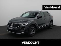 Volkswagen T-Roc - 1.5 TSI Sport | Automaat | Donkere Velgen 'Grey' | Digital Cockpit PRO | Parkeercamera | S