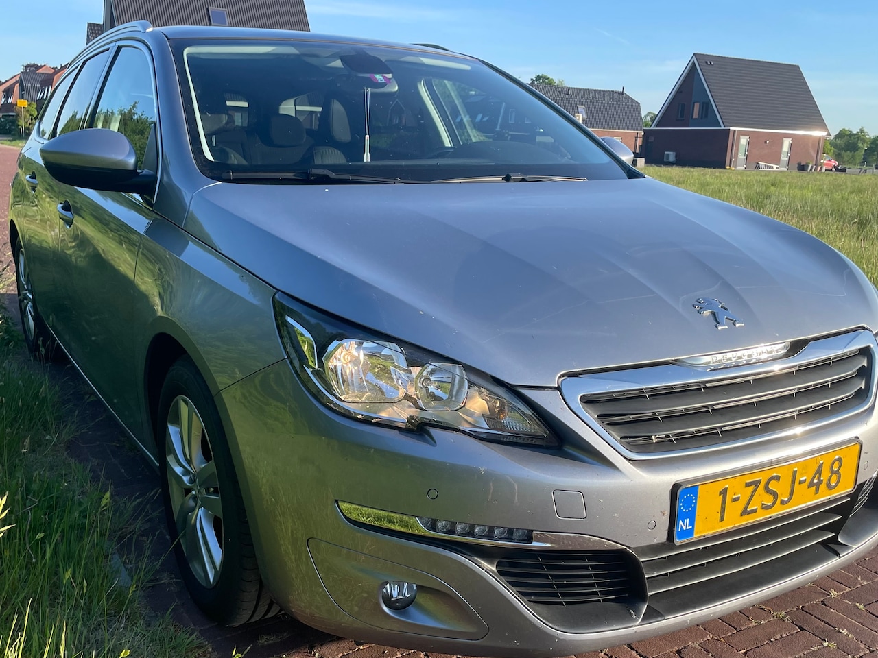 Peugeot 308 SW - 1.6 BlueHDI Blue Lease Executive - AutoWereld.nl