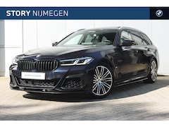 BMW 5-serie Touring - 530e High Executive M Sport Automaat / Panoramadak / Laserlicht / Parking Assistant Plus /