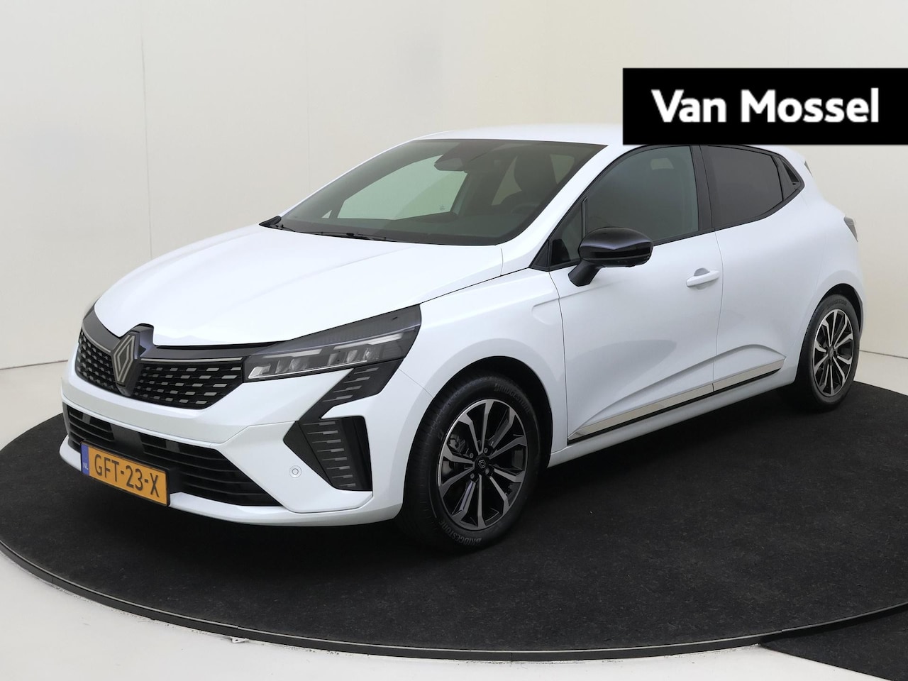 Renault Clio - 1.6 E-Tech Full Hybrid 145PK techno | 360 Camera | Stoelverwarming | Navigatie | Climate C - AutoWereld.nl