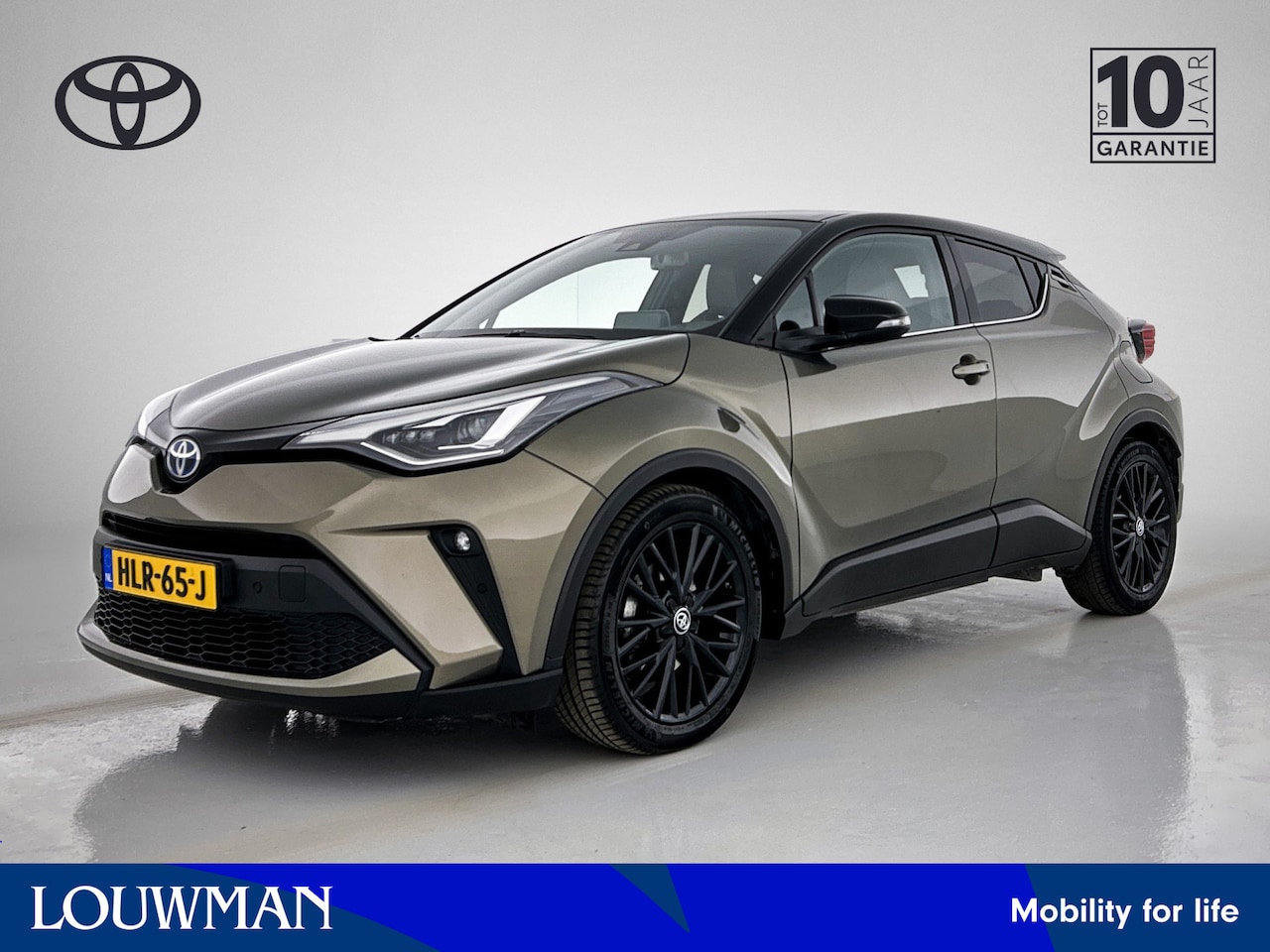 Toyota C-HR - 2.0 Hybrid Executive | LM velgen | Navigatie | Stoelverwarming | - AutoWereld.nl