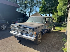 Jeep Wagoneer - 5.9 V8 Limited Wagon