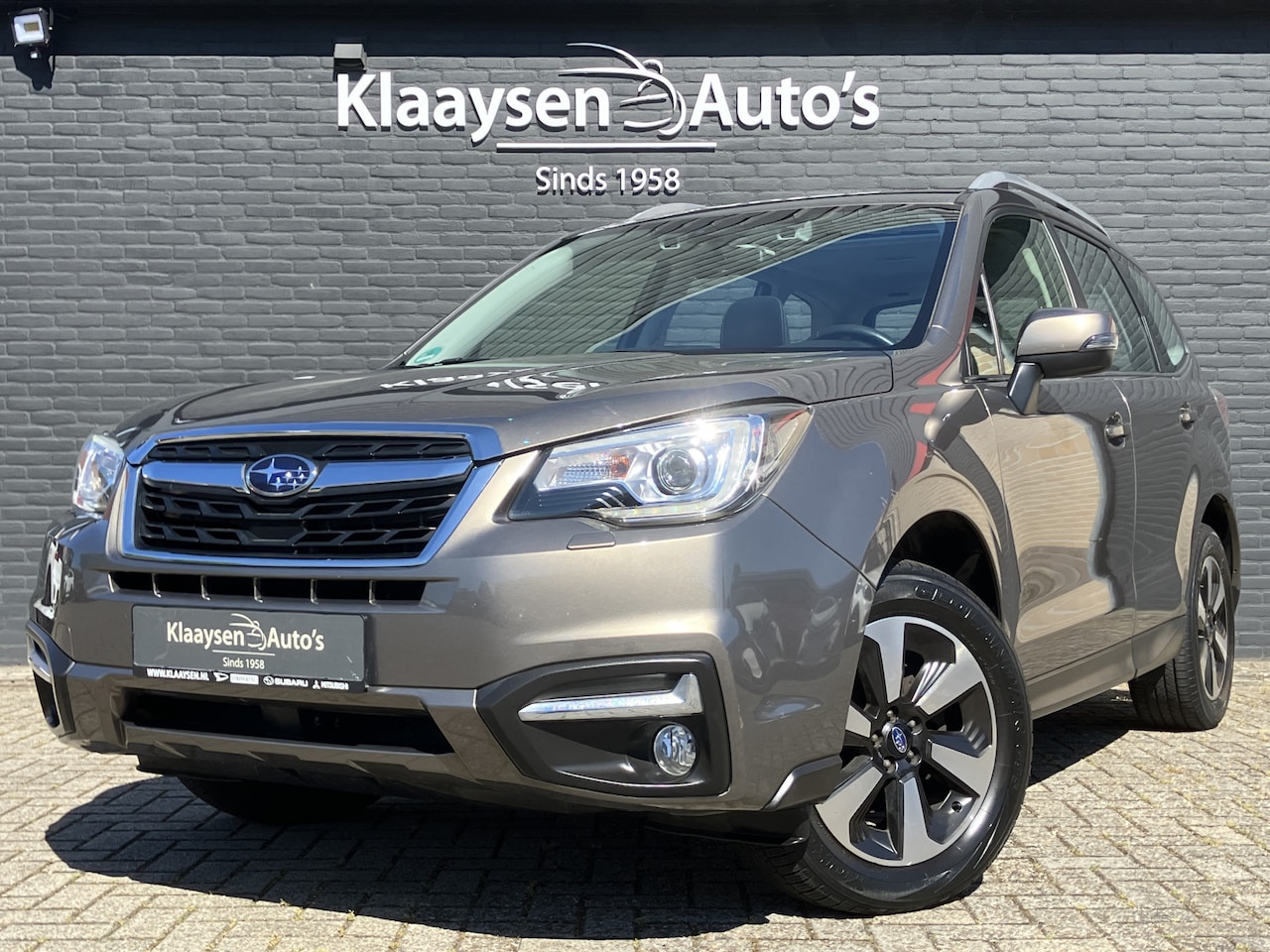 Subaru Forester - 2.0 Luxury AWD AUT. | 1e eigenaar | climate control | adapt. cruise control | panoramadak - AutoWereld.nl