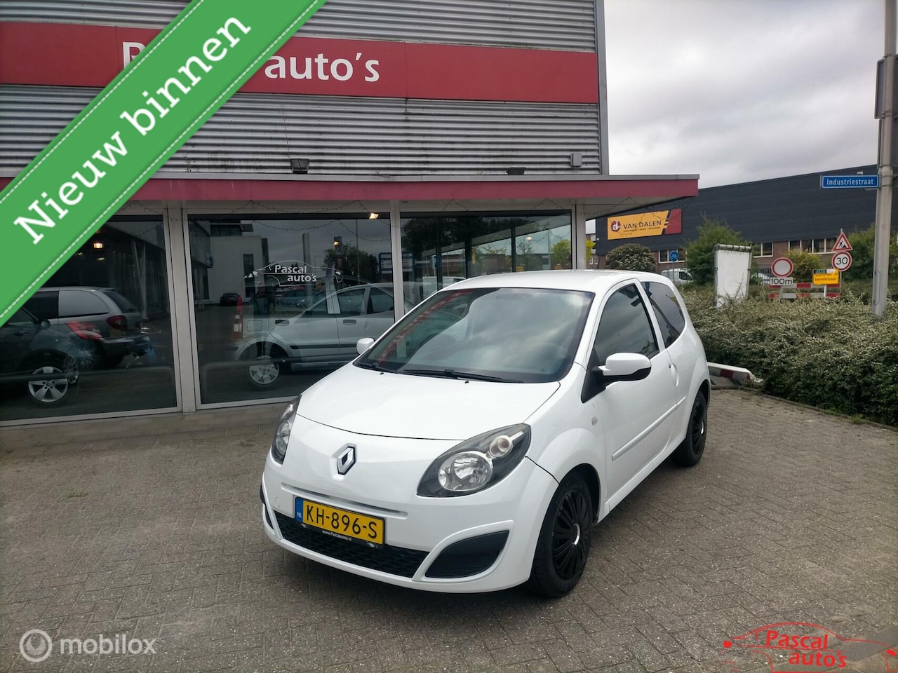 Renault Twingo - 1.2 16V Authentique airco nw distributie - AutoWereld.nl