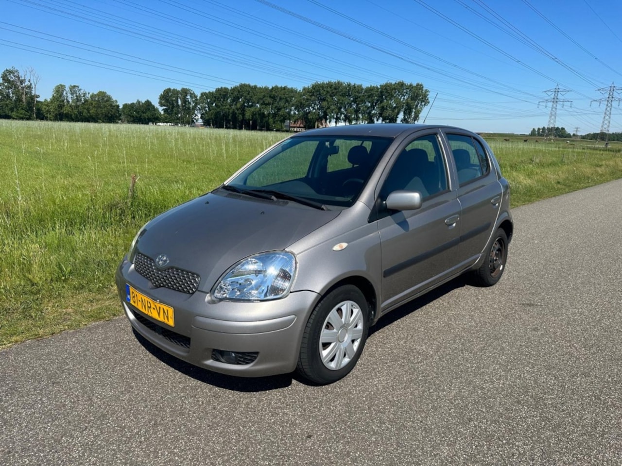 Toyota Yaris - 1.3 VVT-i Sol 1.3 VVT-i Sol - AutoWereld.nl