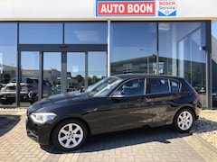 BMW 1-serie - 114i SPORT : NAVI/MEDIA/CLIMA/PDC/S&S/BTA/ - NL AUTO - KM=NAP