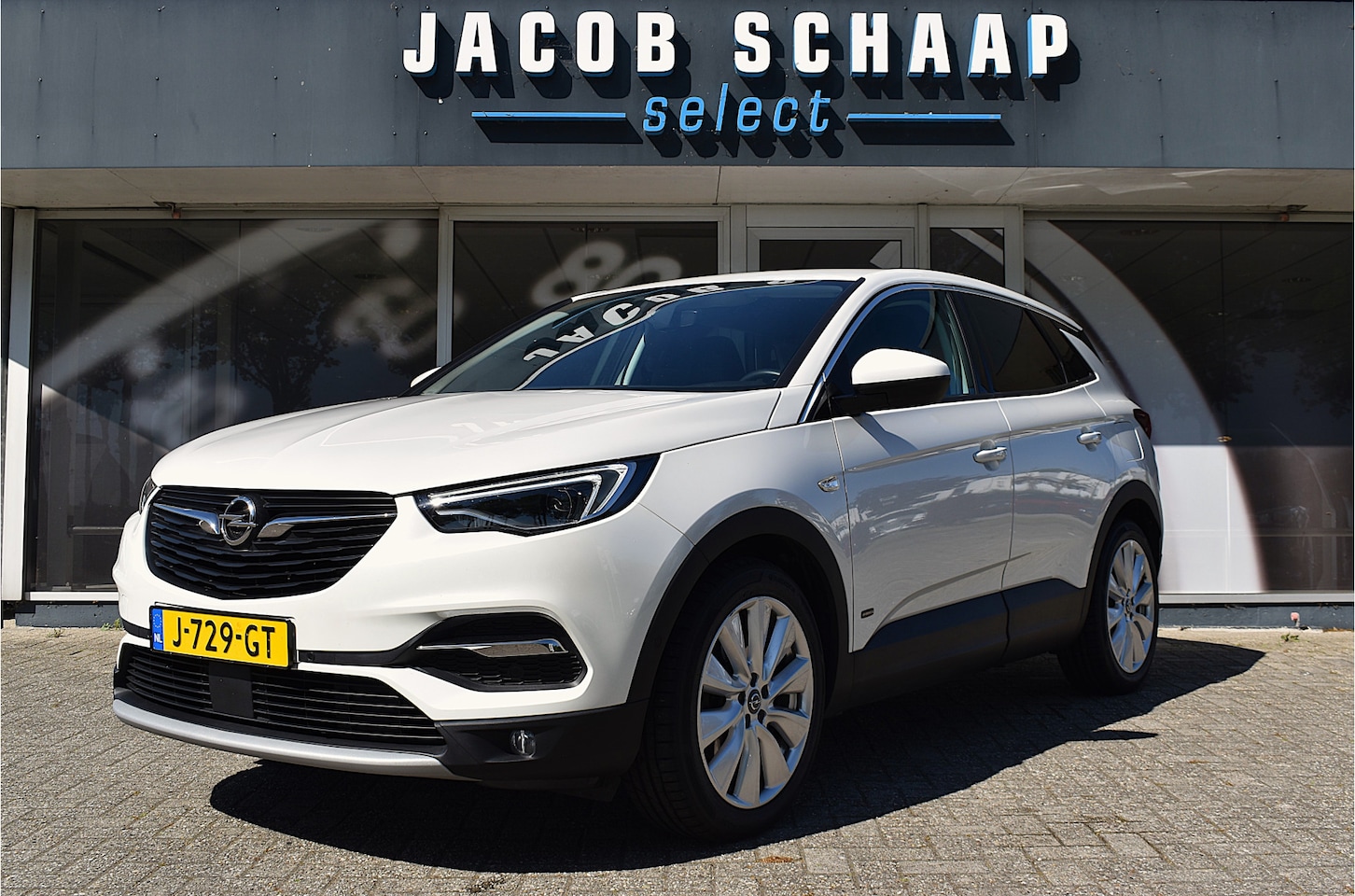 Opel Grandland X - 1.6 Turbo Hybrid4 Business Executive / Parkeerhulp / 301 PK / LED / 4X4 / Apple Carplay- a - AutoWereld.nl