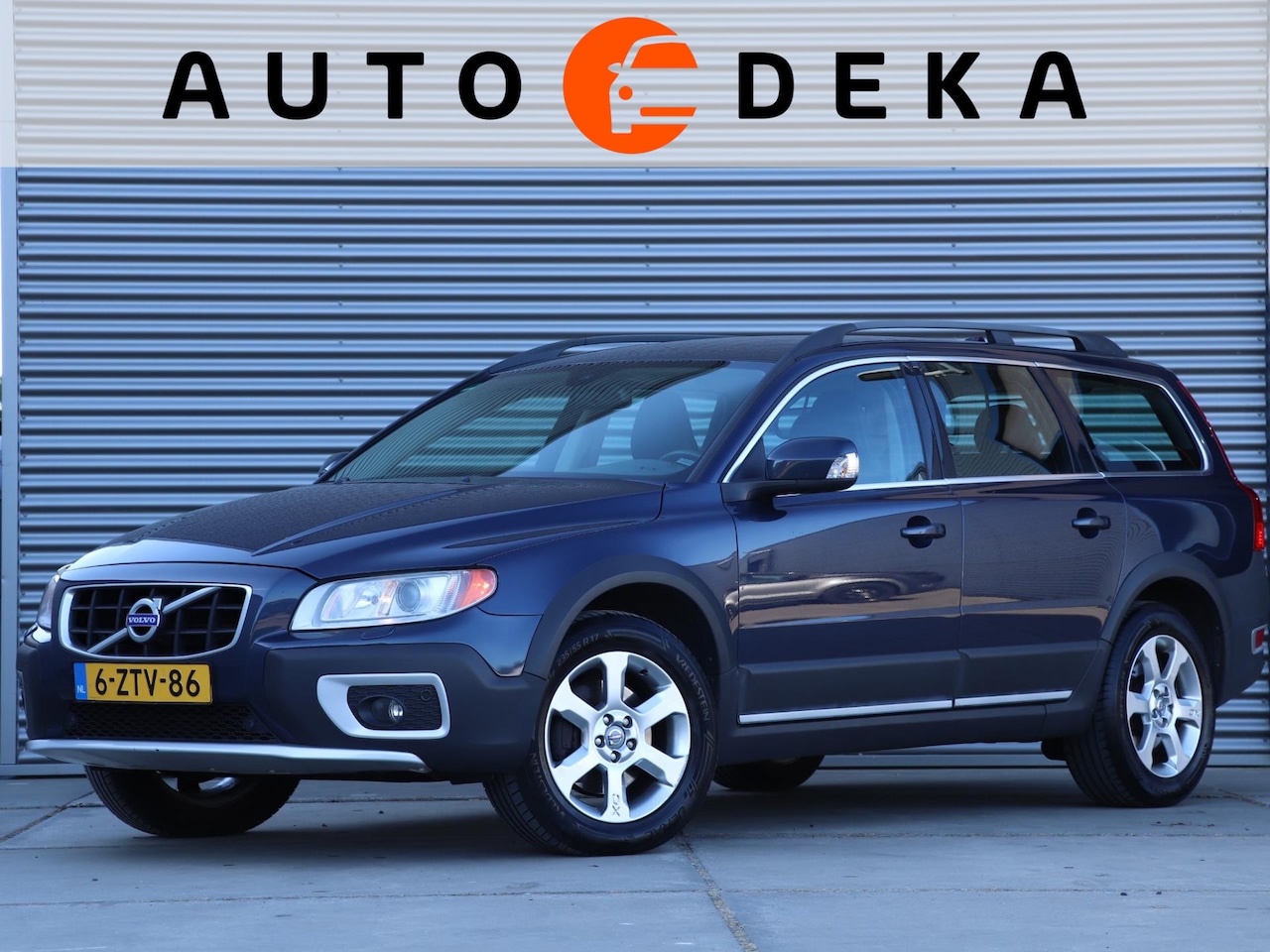 Volvo XC70 - 2.4 D5 Summum *Leder*Stoelverw. V+A*Parkeersens.* - AutoWereld.nl