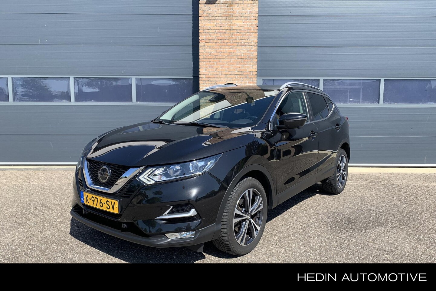 Nissan Qashqai - 1.3 DIG-T N-Connecta Automaat | Trekhaak | Panoramadak | 360° Camera | Navigatie | Cruise - AutoWereld.nl