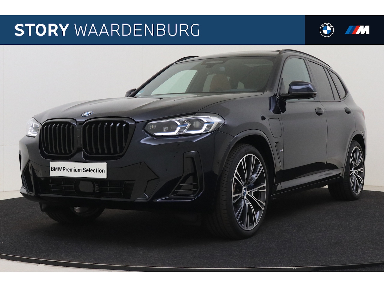 BMW X3 - xDrive30e M Sport Automaat / Panoramadak / Trekhaak / M Sportstoelen / Laserlight / Parkin - AutoWereld.nl