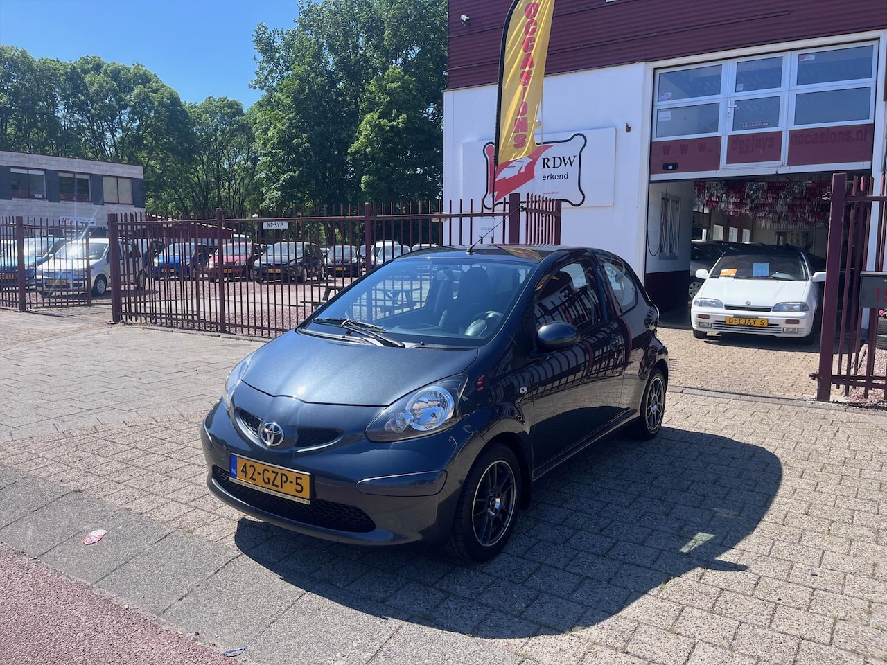 Toyota Aygo - 1.0 12V VVT-I 3DRS AUTOMAAT Plus Airco - AutoWereld.nl
