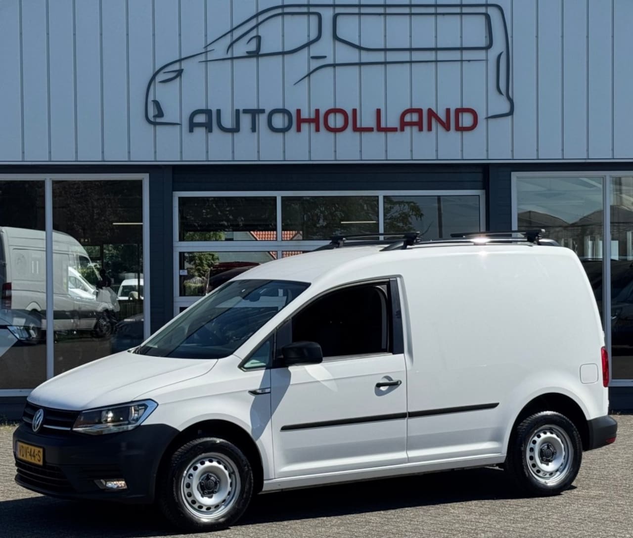 Volkswagen Caddy - 2.0 TDI 55KW 75PK EURO 6 NAVIGATIE/ AIRCO/ CRUISE CONTROL/ PARKE - AutoWereld.nl