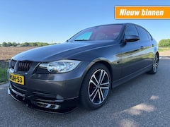 BMW 3-serie - 325I DYNAMIC EXEC. / AUTOMAAT / M PAKKET / SPORTUITLAAT