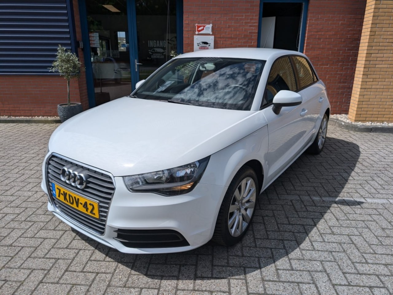 Audi A1 - 1.4 TFSI Connect 1.4 TFSI CONNECT, AUTOMAAT, Cruise, Airco, Navi - AutoWereld.nl