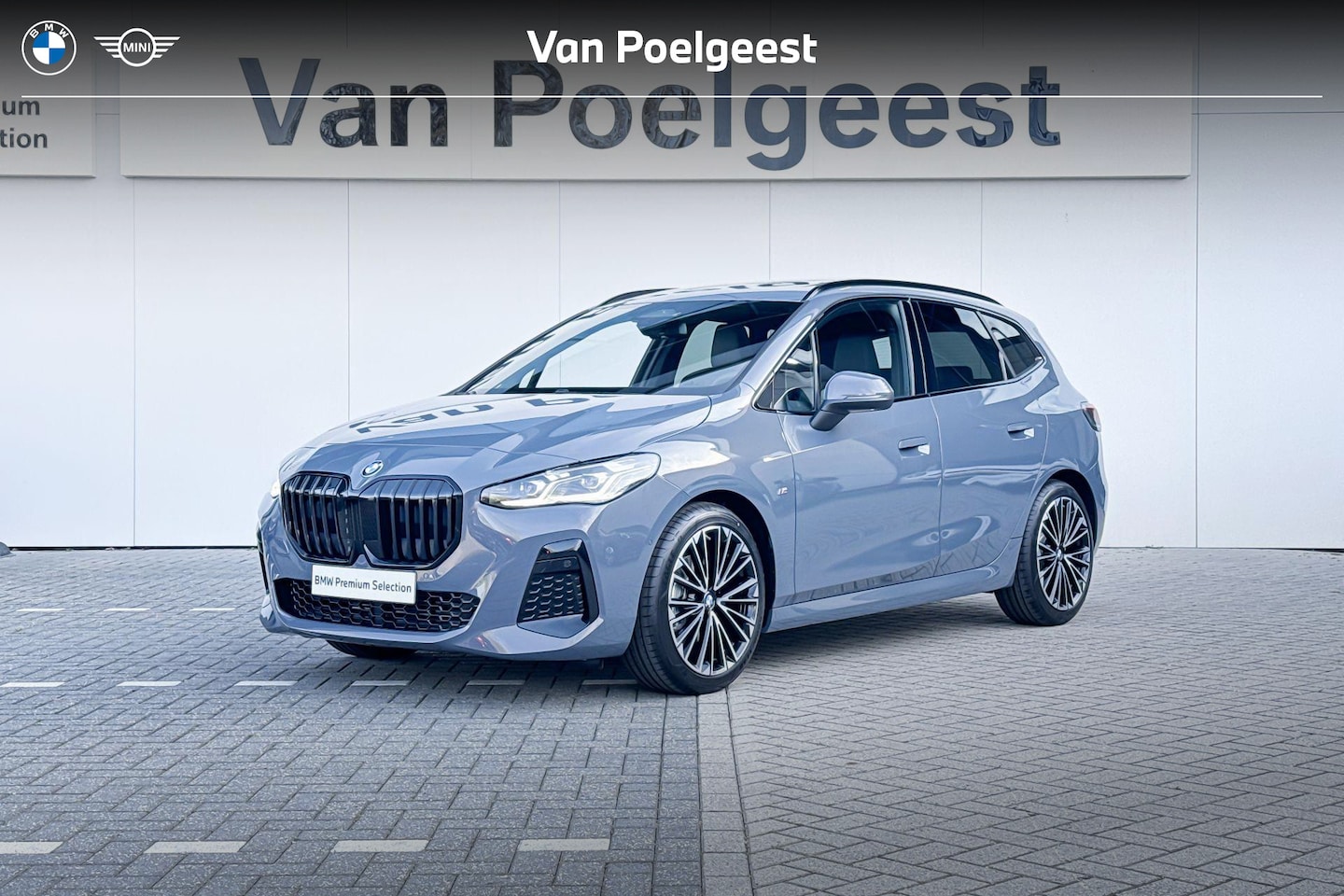 BMW 2-serie Active Tourer - 220i | M Sport | Premium Pack | Travel Pack - AutoWereld.nl