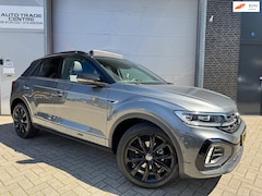 Volkswagen T-Roc - 1.5 TSI Life R-Design [Pano|Stuur&Stoel VW |Trekhaak|Carplay|Camera]