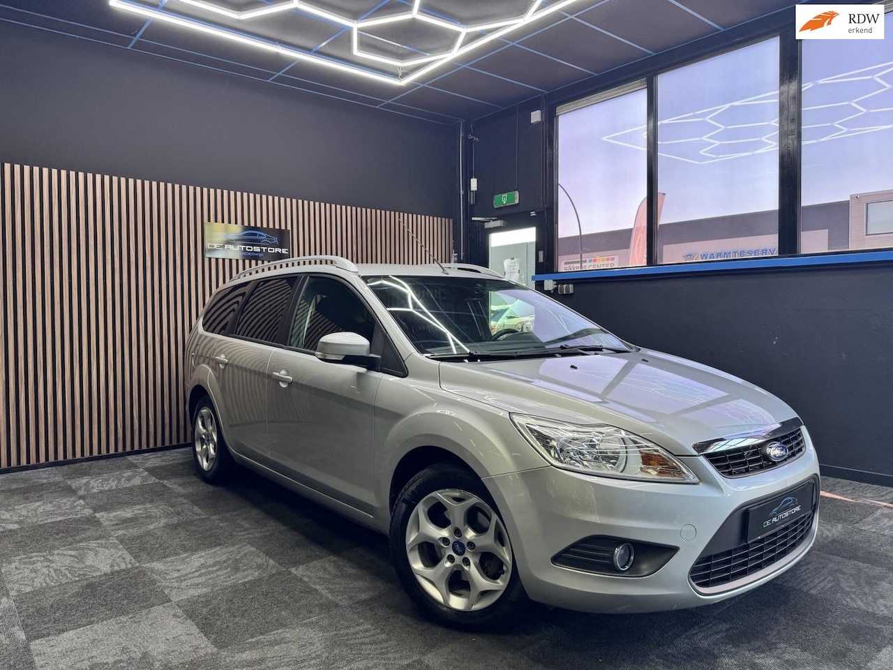 Ford Focus Wagon - 1.6 Titanium 2e Eig navi Airco Trekhaak 134000km!!! - AutoWereld.nl