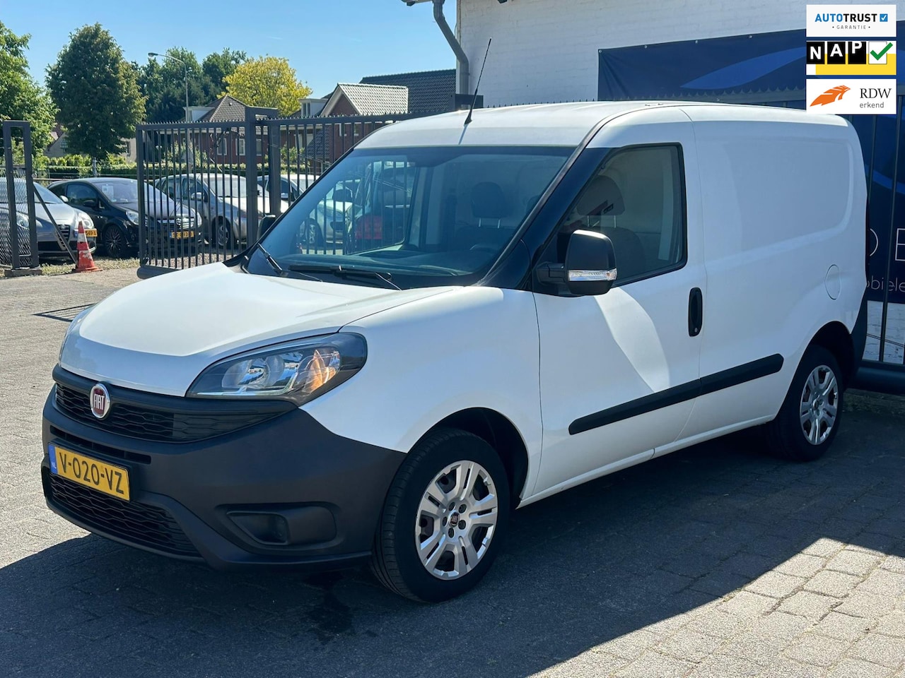 Fiat Doblò Cargo - 1.6 MJ L1H1 ECO JET / AIRCO / CRUISE CONTROL / NAVIGATIE / NAP!! - AutoWereld.nl