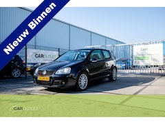 Volkswagen Golf - 1.6 FSI Trendline Sportieve Golf welke zeer zorgvuldig onderhouden is. Bij 240.000km is de