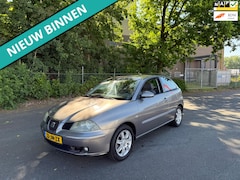 Seat Ibiza - 1.4-16V Signo ZO INGERUILD DUS ZO WEG PRIJSJE