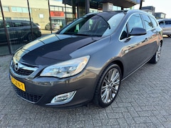 Opel Astra Sports Tourer - 1.4 Turbo Cosmo / Navi / Leder / Stoelverw
