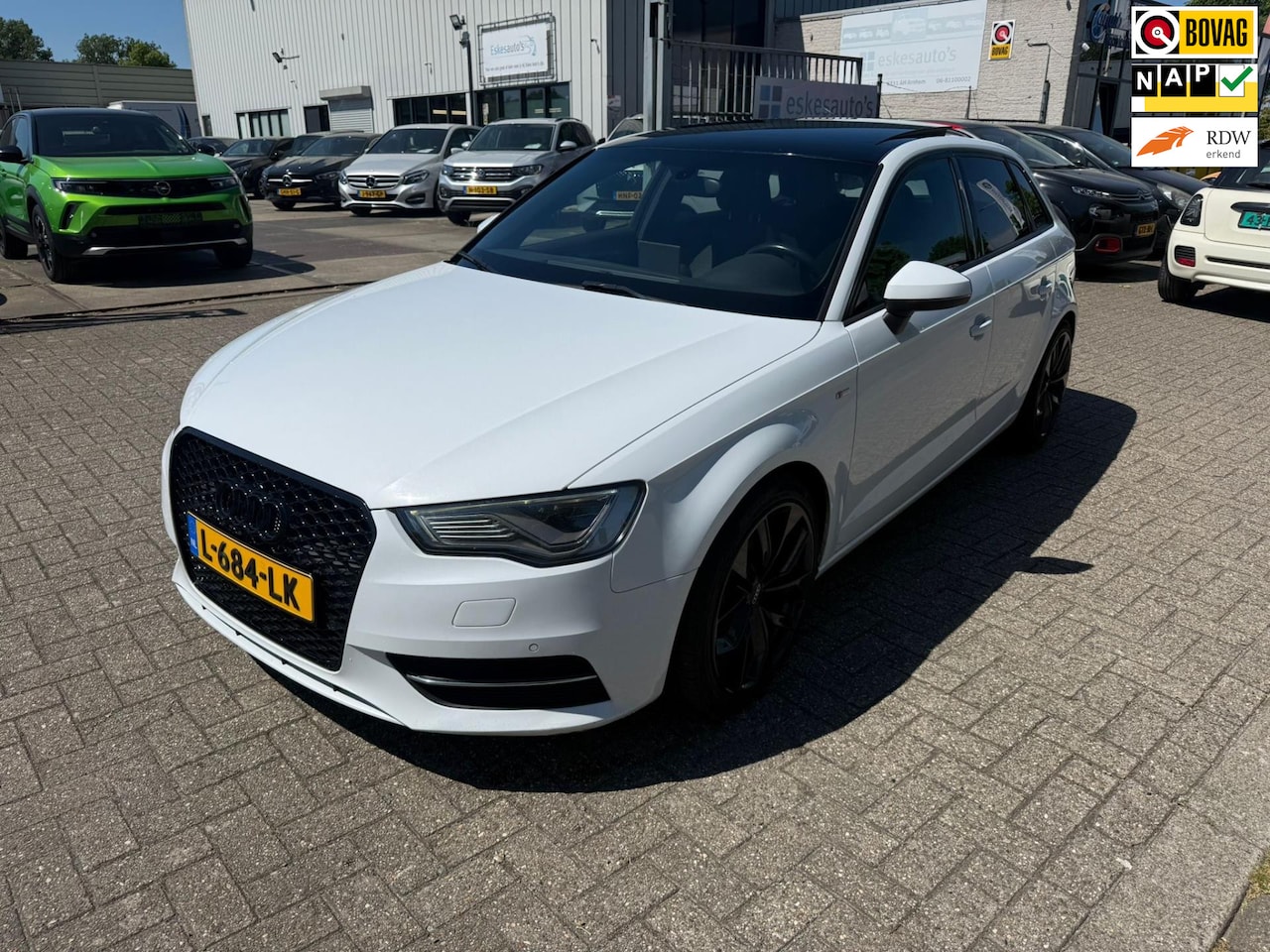 Audi A3 Sportback - 1.4 TFSI CoD Ambition Pro Line S 1.4 TFSI CoD Ambition Pro Line S-Line, Pano, Navi - AutoWereld.nl