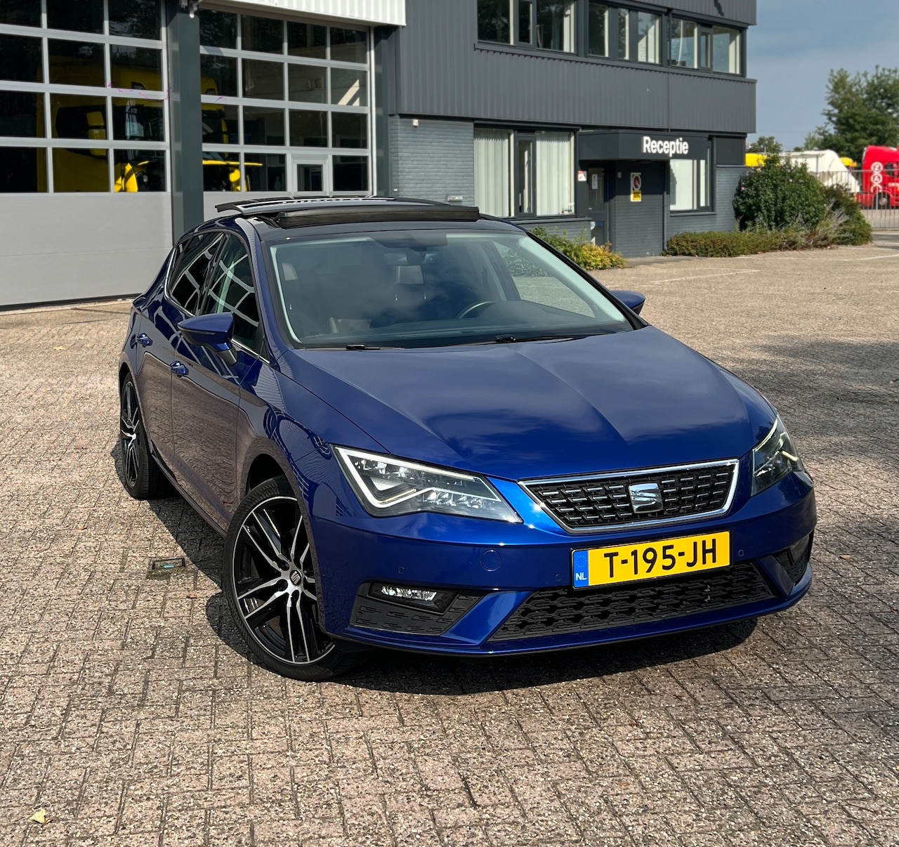 Seat Leon - 1.8 TSI Xcellence Business Intense - AutoWereld.nl