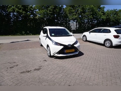 Toyota Aygo - 1.0 VVT-i x-play CRUISE CARPLAY CAMERA