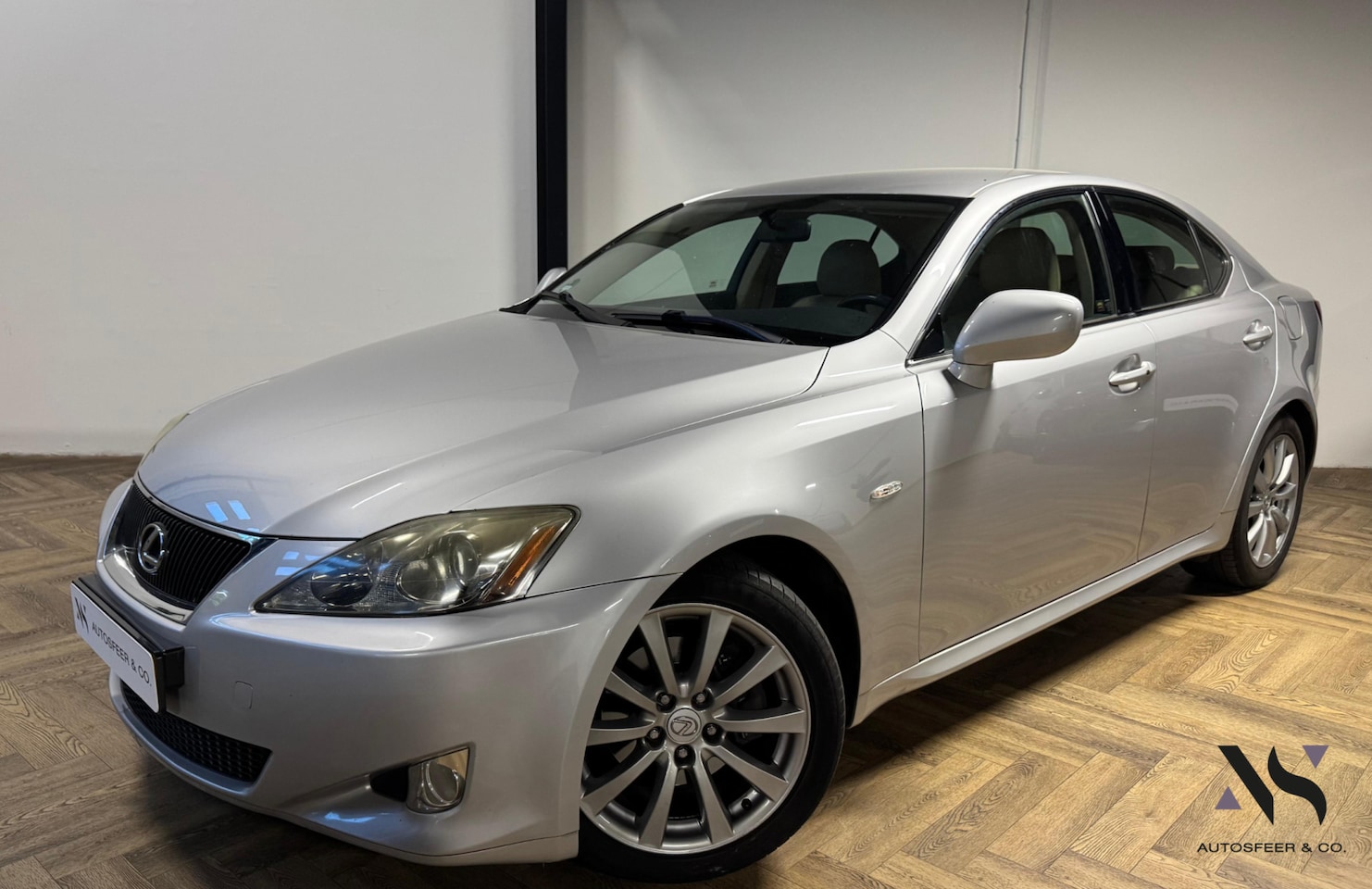 Lexus IS - 250 Business Luxury CAM CRUISE' - AutoWereld.nl