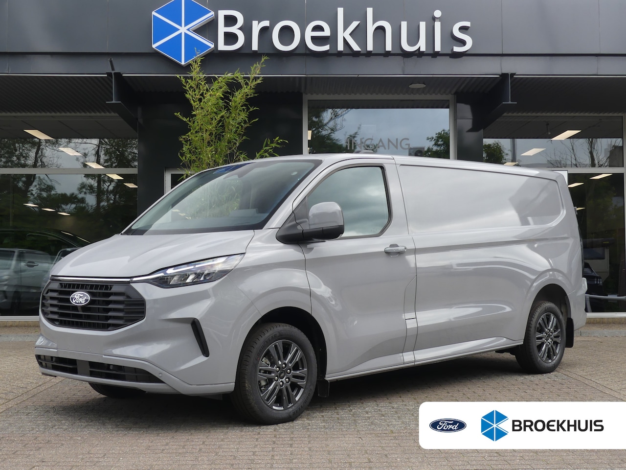 Ford Transit Custom - 320 2.0 TDCI 136PK L2H1 Limited | Voorruitverwarming |  Driver Assistent Pack Premium | 17 - AutoWereld.nl