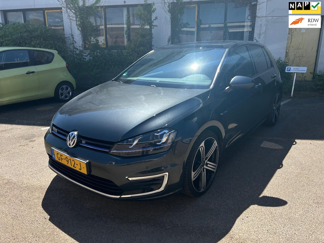 Volkswagen Golf - 1.4 TSI GTE/ Camera/ Carplay/ Open dak - AutoWereld.nl