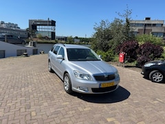 Skoda Octavia Combi - 1.6 TDI Greentech Arctic EXPORT