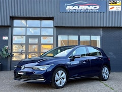 Volkswagen Golf - 1.5 eTSI Style Virtual Dash|Sfeerverlichting|ACC
