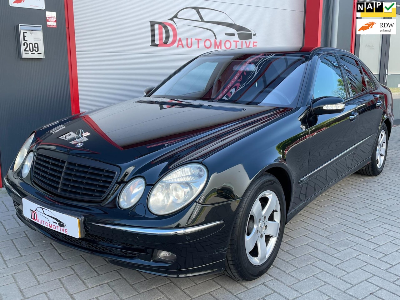 Mercedes-Benz E-klasse - 320 CDI Avantgarde XENON/NAVI/PDC/CLIMA/CRUISE - AutoWereld.nl