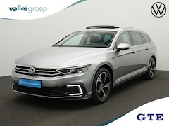 Volkswagen Passat Variant - 1.4 TSI 218 pk DSG PHEV GTE Business | Panoramadak | Trekhaak | Navigatie Discover Pro | G