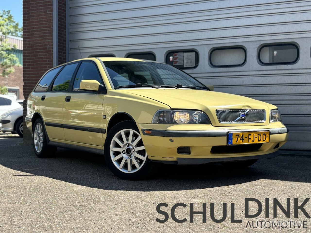 Volvo V40 - 2.0 SE ELEKTRISCHE RAMEN|AIRCO|STUURBEKRACHTIGING - AutoWereld.nl